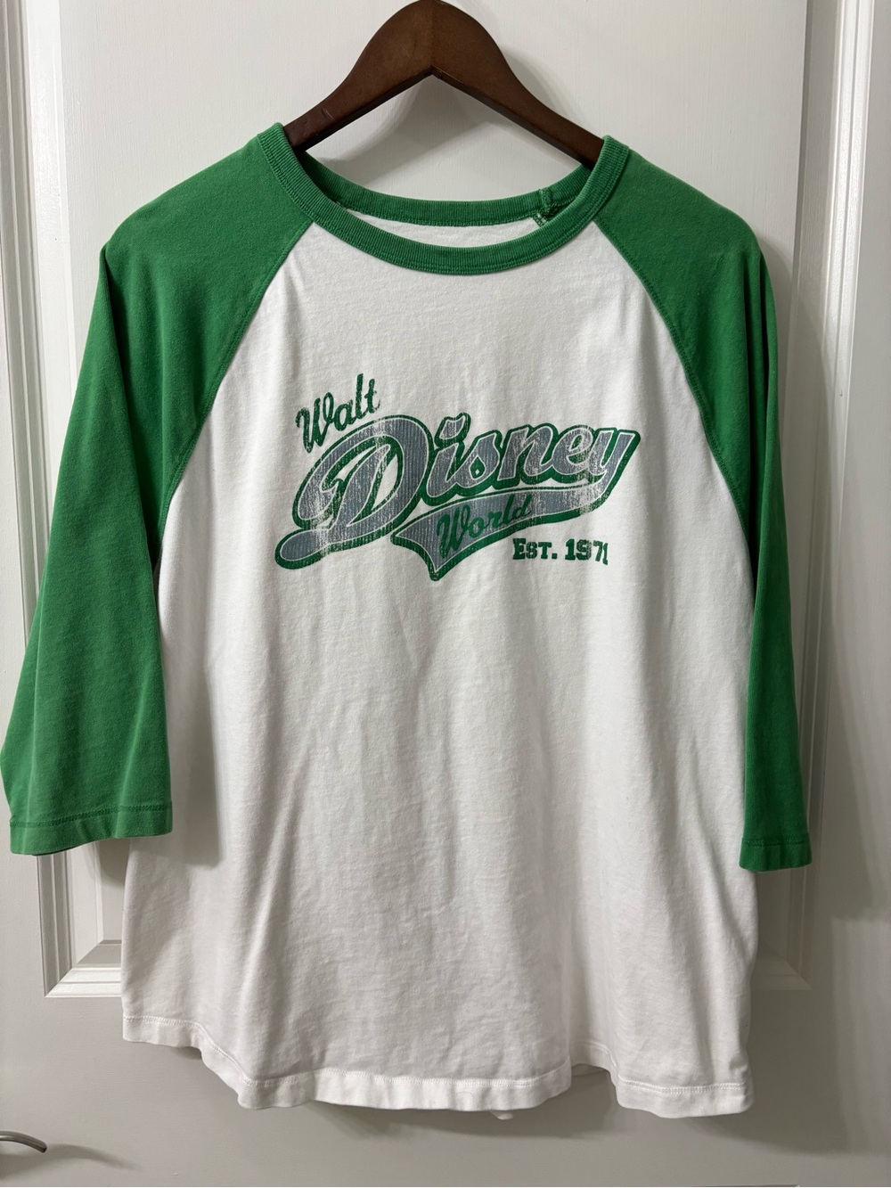 Walt Disney World raglan baseball tee size large